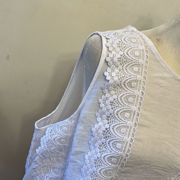 Zac & Rachel white sleeveless crocheted blouse Size XL EUC - Picture 4 of 10